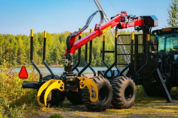 Grúa forestal KESLA 224 para remolque o tractor